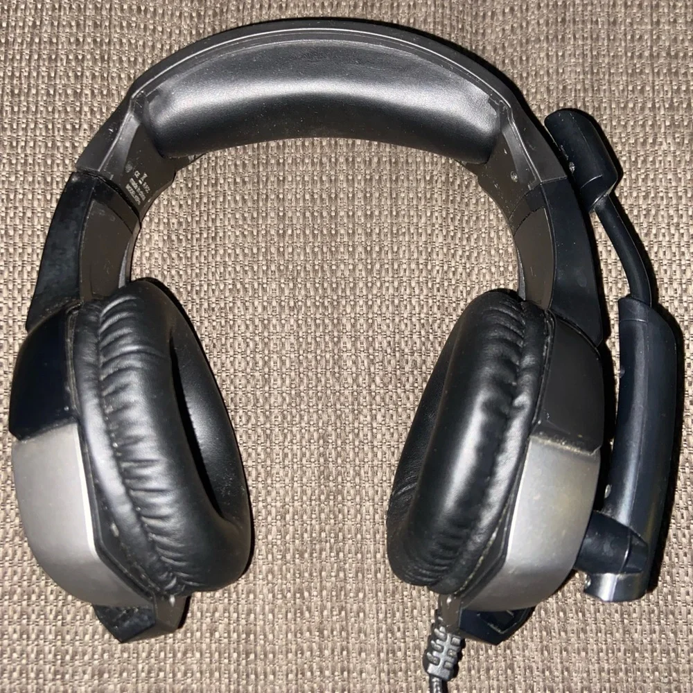 Onikuma K5 Pro Gaming Noise Cancelling Headset - Like New - PS4/PS5 - PC - XBOX